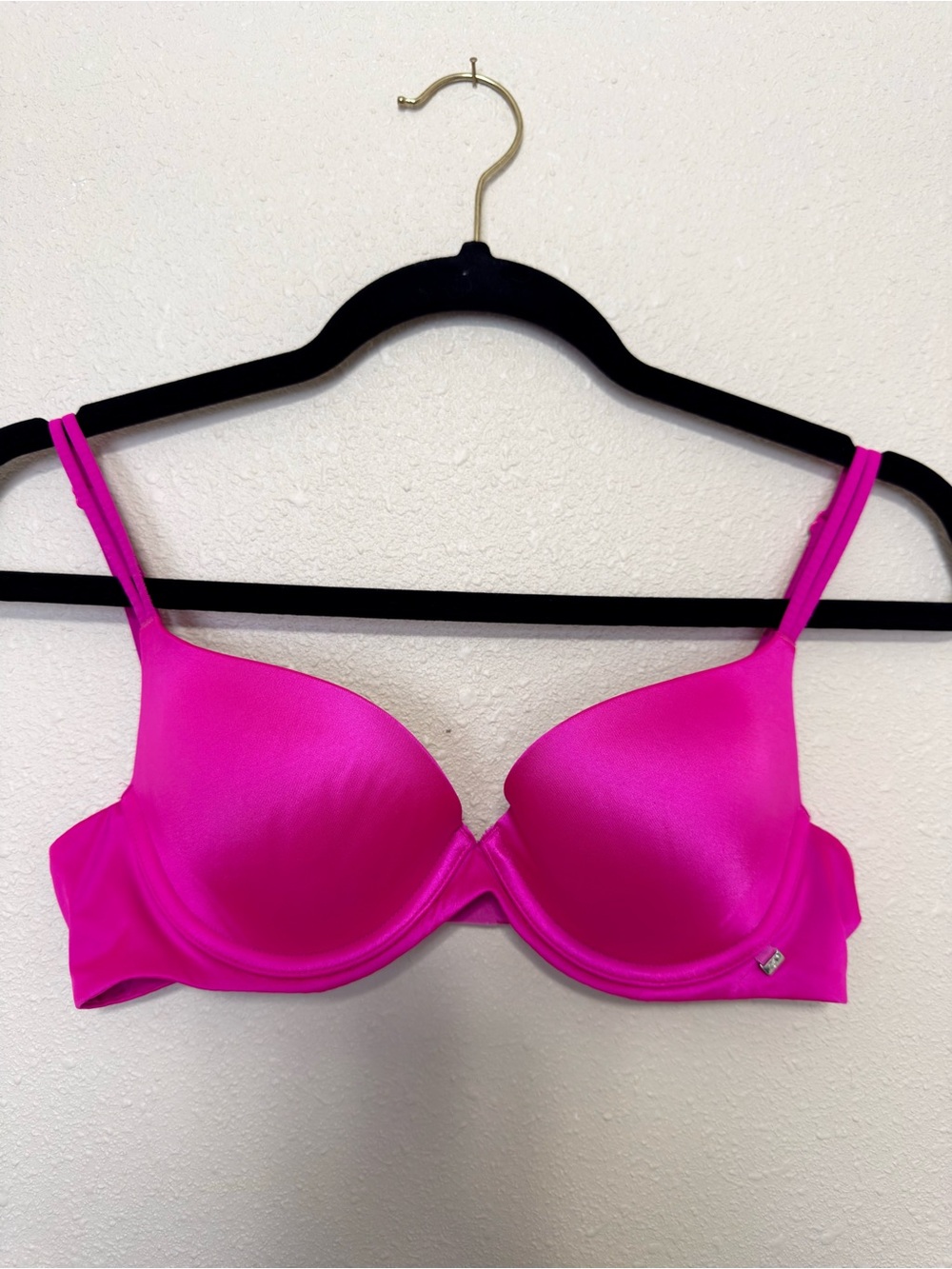 Everyday Smooth Push-Up Bra in Hot Pink